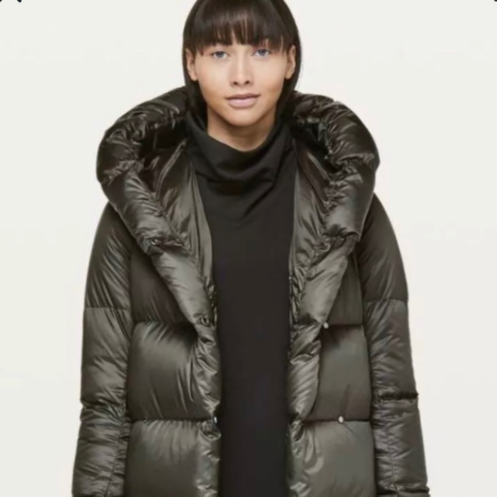 Lululemon cloudscape wrap down coat dk olive Sz 10
